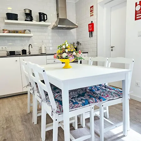 Friends Place * Praia da Vitoria